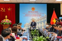 Thủ tướng Nguyễn Xuân Phúc đã có buổi làm việc, kiểm tra và chỉ đạo công tác của Bộ Ngoại giao trước thềm Hội nghị thượng đỉnh Hoa Kỳ-Triều Tiên lần 2. (Ảnh: Minh Sơn/Vietnam+)