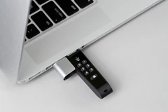 USEC là thiết bị lưu trữ dữ liệu siêu bảo mật hàng đầu Việt Nam hiện tại. (Ảnh: VSEC)