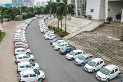 Hàng trăm xe Fadil đã có mặt tại Hà Nội sẵn sàng bàn giao cho khách trong ngày 17/6. (Ảnh: Minh Sơn/Vietnam+)