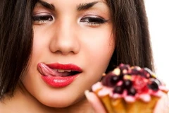 Phát minh loại áo nịt ngực kiểm soát cơn thèm ăn