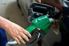 Giá dầu tăng do lo ngại tình hình chiến sự ở Nam Sudan