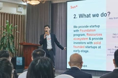 Đại diện Sun* Startups chia sẻ về mô hình khởi tạo startup giai đoạn 2022-2025 và Kick-off Chương trình Khởi tạo năm 2022. (Ảnh: Vietnam+)
