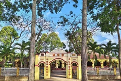 Đình Tiên Thủy là 1 trong 5 đình làng được công nhận là Di tích Kiến trúc Lịch sử cấp Quốc gia. 