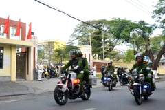 Các đơn vị Công an thành phố Đà Nẵng đồng loạt ra quân xử lý các vi phạm liên quan đến bóng cười, shisha. (Ảnh: Quốc Dũng/TTXVN)