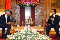 Thủ tướng Nguyễn Tấn Dũng tiếp Bộ trưởng Quốc phòng Australia Stephen Smit. (Ảnh: Trọng Đức/TTXVN)