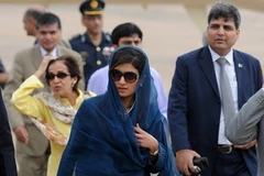 Ngoại trưởng Pakistan Hina Rabbani Khar tới New Delhi. (Ảnh: AFP/TTXVN)