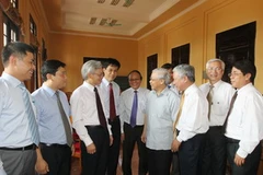 Tổng Bí thư Nguyễn Phú Trọng gặp gỡ cán bộ, công chức, viên chức và học viên của Học viện. (Ảnh: Trí Dũng/TTXVN)