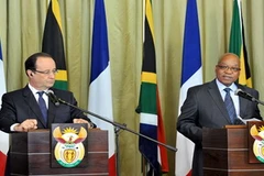 Tổng thống Hollande và Tổng thống Zuma tại một cuộc họp báo chung ở các tòa nhà liên bang. (Nguồn: GCIS)