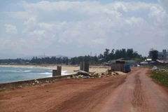 Tỉnh Bình Định kết luận nguyên nhân gây sập kè bờ biển Tam Quan 