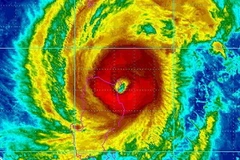 Bão Krosa đã mạnh thêm và đi nhanh vào biển Đông