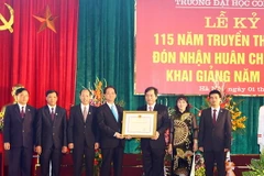 Thủ tướng trao huân chương cho ĐH Công nghiệp Hà Nội