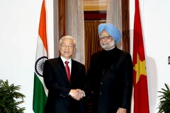 Thủ tướng Cộng hòa Ấn Độ Manmohan Singh và Tổng Bí thư Nguyễn Phú Trọng trước cuộc hội đàm. (Ảnh: Trí Dũng/TTXVN)
