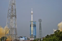 Vụ phóng thử tàu vũ trụ không người lái từ trung tâm vũ trụ Satish Dhawan ở Sriharikota, Ấn Độ, ngày 21/10/2023. (Ảnh: AFP/TTXVN)