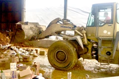 Phú Thọ tiêu hủy 23.000 sản phẩm thực phẩm không rõ nguồn gốc