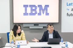 Đại diện của IBM chia sẻ 5 xu hướng công nghệ cho năm 2024. (Ảnh: Minh Sơn/Vietnam+)