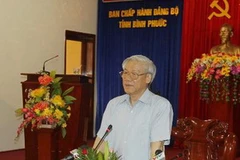 Tổng Bí thư Nguyễn Phú Trọng làm việc với lãnh đạo chủ chốt tỉnh. (Ảnh: Trí Dũng/TTXVN)