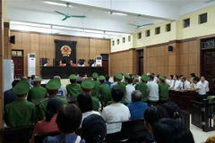 Quang cảnh phiên tòa. (Ảnh: TTXVN phát)