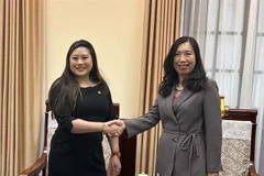 Ngày 13/11, tại Hà Nội, Thứ trưởng Bộ Ngoại giao Lê Thị Thu Hằng tiếp bà Caroline Phạm, Ủy viên Ủy ban Giao dịch Hàng hóa Tương lai Hoa Kỳ. (Ảnh TTXVN phát)