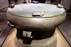 Trống đồng Đông Sơn. (Ảnh: Tâm Hằng/TTXVN)