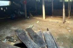 Hiện trường vụ sập giếng khiến 2 vợ chồng tử vong. (Ảnh: Tá Chuyên/TTXVN)