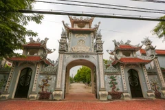 [Photo] Toàn cảnh ngôi chùa Trích Sài ven bờ Hồ Tây