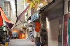 Hà Nội: Nổ bình gas gây cháy lớn tại ngõ Bùi Ngọc Dương