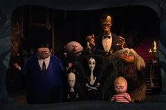 Tạo hình ấn tượng của các nhân vật trong Gia đình Addams.