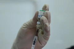 Dịch COVID-19: Bình Dương bắt đầu chiến dịch tiêm vaccine diện rộng