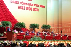 Đoàn Chủ tịch điều hành phiên họp, sáng 28/1. (Ảnh: TTXVN)