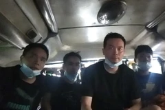 Phát hiện xe khách chở 5 người nước ngoài nhập cảnh trái phép