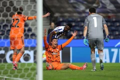 Ronaldo không thể giúp Juventus tránh khỏi thất bại. (Nguồn: EPA)
