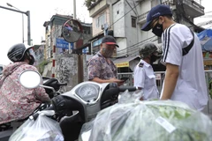 Hà Nội đảm bảo đủ hàng hóa thiết yếu cho người dân trong khu cách ly