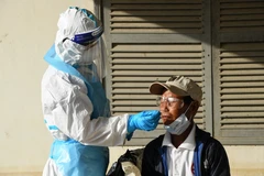 Campuchia lo ngại làn sóng lây nhiễm mới dịch bệnh COVID-19