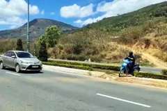 Lập lại trật tự hành lang an toàn giao thông cao tốc Liên Khương-Prenn