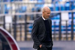 HLV Zinedine Zidane chính thức rời Real Madrid sau mùa giải trắng tay