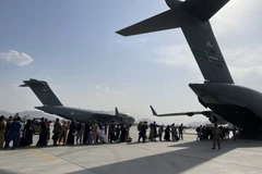Tổng thống Mỹ nhận trách nhiệm về chiến dịch sơ tán khỏi Afghanistan