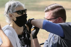 Mỹ: Tiêm phòng COVID-19 thời gian đầu giúp giảm gần 140.000 ca tử vong