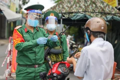 [Video] Quân đội ra quân kiểm soát phòng dịch COVID-19 tại TP.HCM