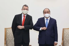 Thủ tướng Nguyễn Xuân Phúc đón Đại sứ Cộng hòa Áo Thomas Schuller-Gotzburg. (Ảnh: Thống Nhất/TTXVN)