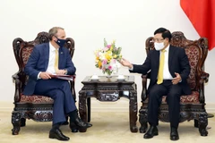 Phó Thủ tướng Chính phủ Phạm Bình Minh tiếp Bộ trưởng thứ nhất, Bộ trưởng Bộ Ngoại giao và Phát triển Liên hiệp Vương quốc Anh và Bắc Ireland Dominic Raab. (Ảnh: Phạm Kiên/TTXVN)