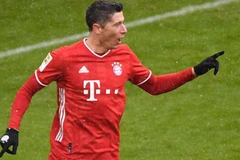 Robert Lewandowski lại thiết lập nên kỷ lục mới tại Bundesliga