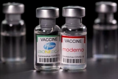 Vaccine ngừa COVID-19 Pfizer và Moderna. (Nguồn: CNBC)