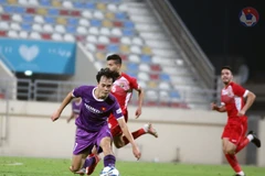 Văn Toản cản phá penalty, tuyển Việt Nam tránh thất bại trước Jordan