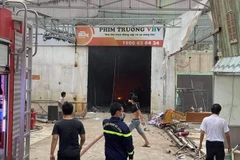 TP.HCM: Hỏa hoạn tại phim trường, nhiều người hốt hoảng tháo chạy