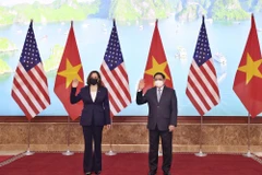 Thủ tướng Phạm Minh Chính và Phó Tổng thống Hoa Kỳ Kamala Harris tại buổi tiếp. (Ảnh: Dương Giang/TTXVN)