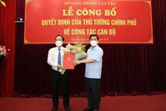 Trao quyết định bổ nhiệm tân Thứ trưởng Bộ Giao thông Vận tải