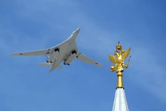 Máy bay ném bom Tu-160 lập kỷ lục chuyến bay thẳng dài nhất thế giới