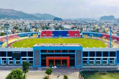 Sân vận động Cẩm Phả từng được cải tải nâng cấp với tổng mức đầu tư hơn 163 tỷ đồng năm 2018. (Ảnh: TTXVN phát)