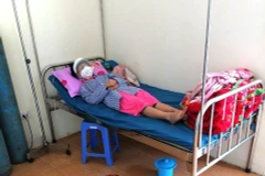 Bệnh nhân COVID-19 số 268 đang được điều trị ở khu cách ly Bệnh viện Đa khoa huyện Đồng Văn (Hà Giang). (Ảnh: TTXVN phát)