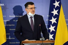 Thủ tướng Bosnia-Herzegovina Tegeltija dương tính với virus SARS-CoV-2